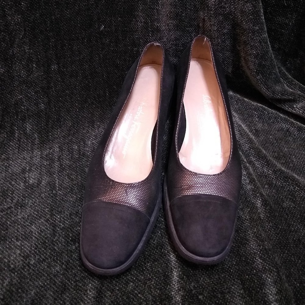 Salvatore Ferragamo Boutique Pumps Womens Sz 7 B